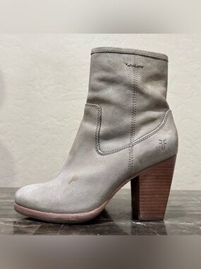 Frye Patty Leather Western Heeled Ankle Boots